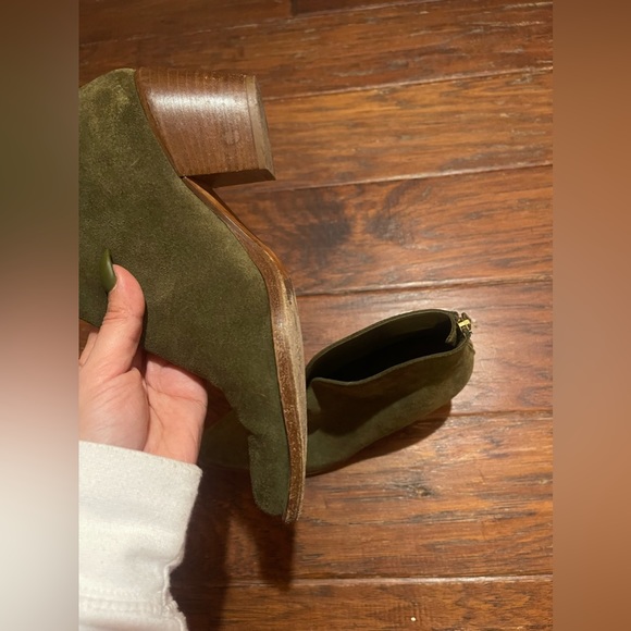 VINCE Havana Front Slit Block Heel Ankle Bootie Rare Sage Color Size 36 - Picture 13 of 16